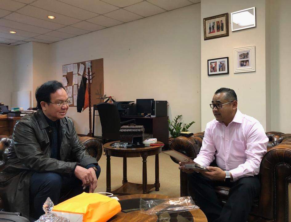 Indonesian Consulate in LA 님의 트위터 "ConGen Simondis2 met with CEO of
