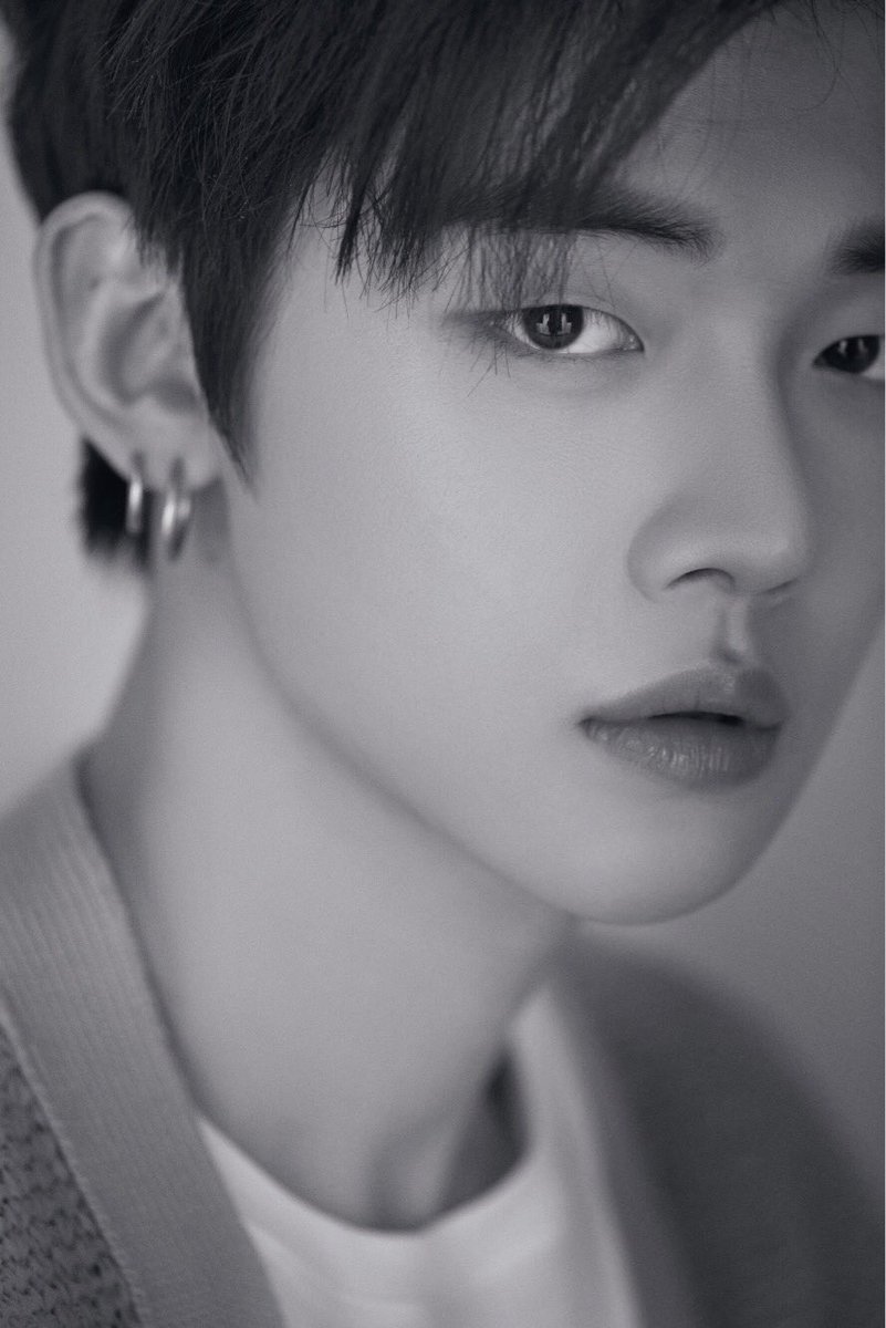 Jeff__Benjamin's tweet photo. FYI according to a new press release from Big Hit Entertainment, @TXT_bighit Yeonjun's age is 19 for those wondering :) #TOMORROW_X_TOGETHER https://t.co/qx65niQ2r4