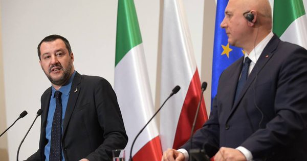 KvvKwiatkowski's tweet photo. Italy’s PM #Salvini 🇮🇹visited Poland 🇵🇱calls for ‘Italian-Polish anti-immigrant axis’ to replace Paris-Berlin”👏👏👏
Hungarian 🇭🇺PM #Orban has voiced support for the alliance between #Salvini's #LegaParty & #Kaczynski's #LawAndJusticeParty 👍👍
https://t.co/VvhjnmP2jz https://t.co/lvxViKEMeW