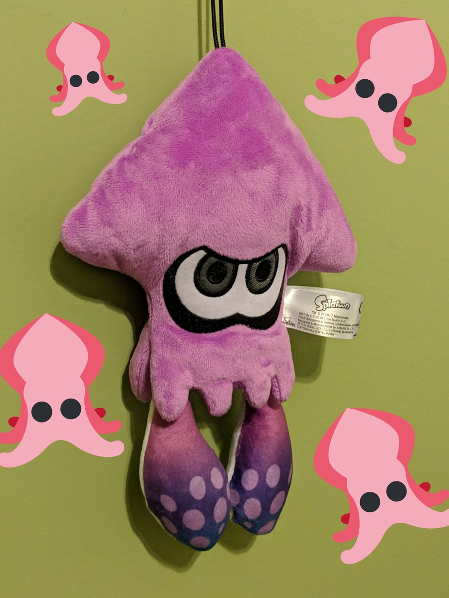 CoyotesLuck27's tweet photo. Just got this super cute squid I named Purpura #Splatoon2 #squidplush https://t.co/TBz6gdMl7u
