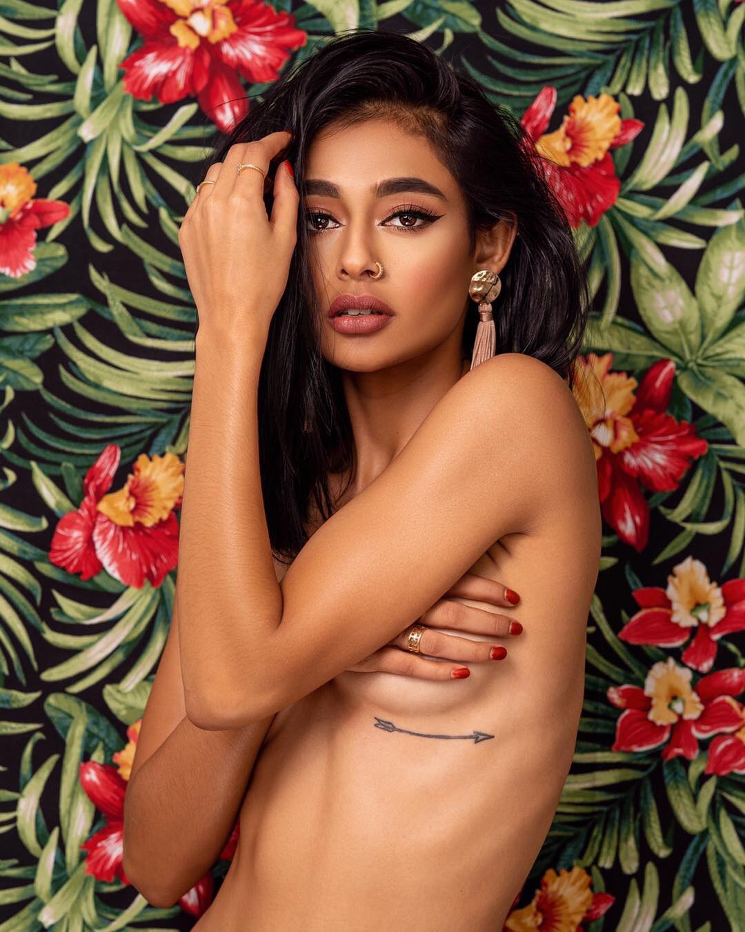 インドヌード  / X