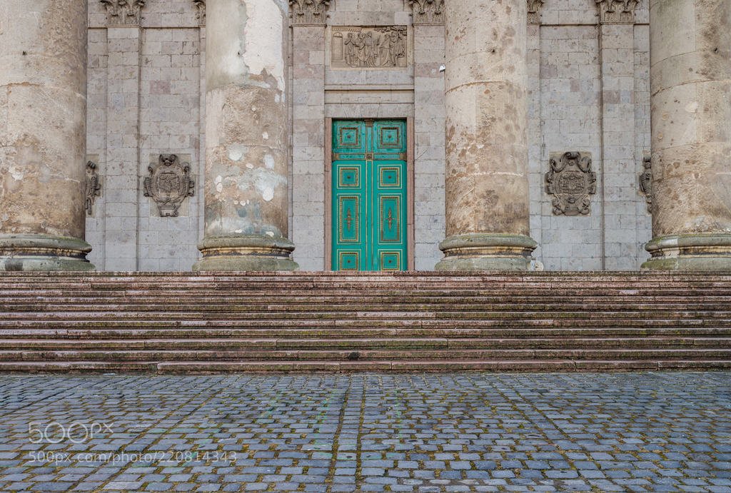 Big door with columns (автор фото PeterMocsonoky) #elegant,door,column,arch,old,design,front,stone,entrance,style,architecture,columns,building,roman,classic,brick,castle,exterior,antique,white,border,house,wood,construction,big,background,wooden,europe,church,doorway,art,vi…