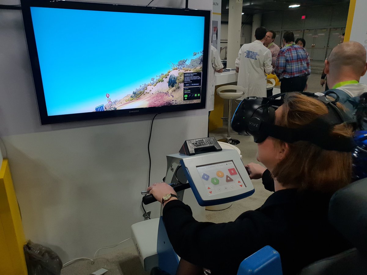 cosse_benjamin's tweet photo. Merci @petite_mathilde et @yoomonkeez d'être passé essayer #cycleo sur le stand @CottosMedical @AngersTech @Angers en force ! #FrenchIoT #SimplifierLaVie #wellbeing #eHealth #vitality https://t.co/79FixYdxrL