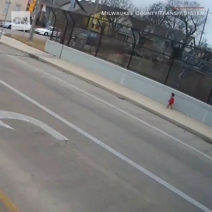 "Oh my God. Oh my God. I'm shaking." This Milwaukee bus driver went above the call of duty when she stopped and ran out to scoop up a baby girl, barefoot in freezing temperatures, who was quickly walking toward an intersection https://cnn.it/2CbLDBP