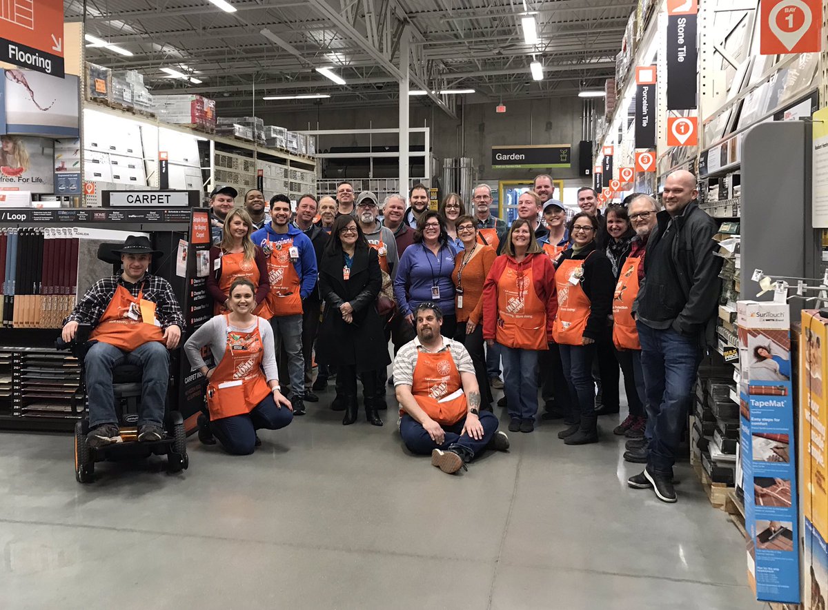 courki88's tweet photo. Had a great PK Poker event today!  13 vendors and 25 associates trained in 3 short hours!!!  Thanks to everyone who came!! https://t.co/PcFf777OGI