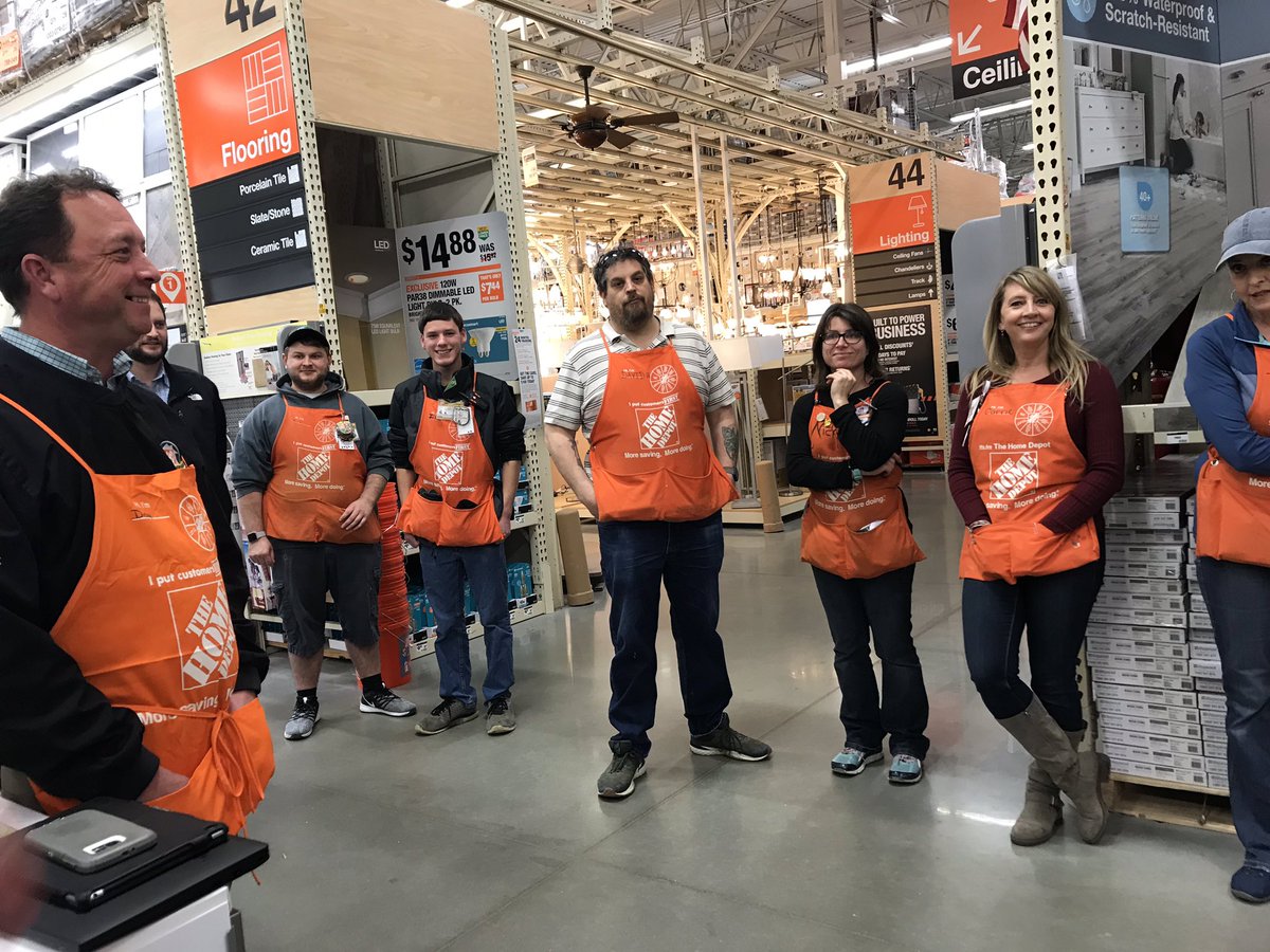 courki88's tweet photo. Had a great PK Poker event today!  13 vendors and 25 associates trained in 3 short hours!!!  Thanks to everyone who came!! https://t.co/PcFf777OGI