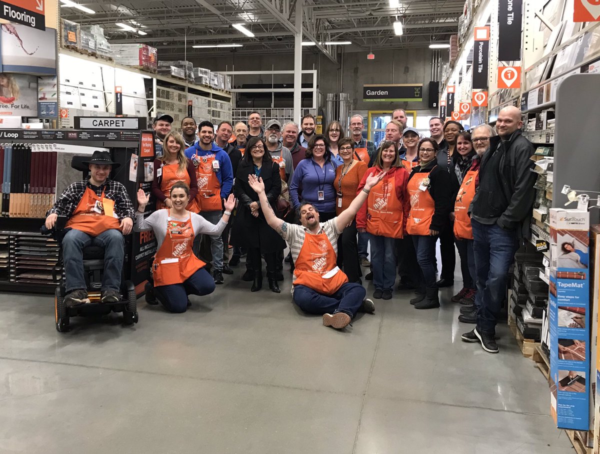 courki88's tweet photo. Had a great PK Poker event today!  13 vendors and 25 associates trained in 3 short hours!!!  Thanks to everyone who came!! https://t.co/PcFf777OGI
