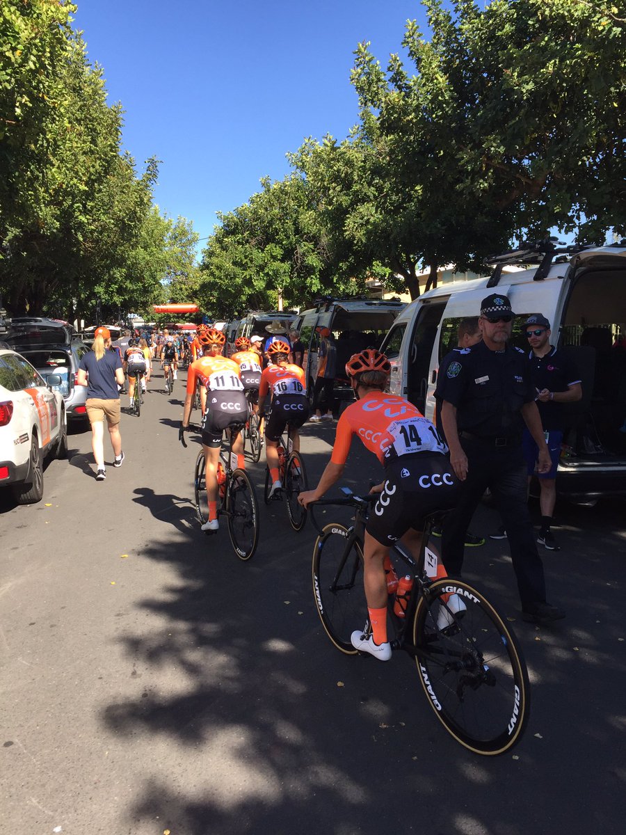 martijnvanas's tweet photo. After a 6th place for @ashleighcycling in stage one of the #TourDownUnder we are ready to start stage 2!💪💪 https://t.co/xz9pCFuLWC