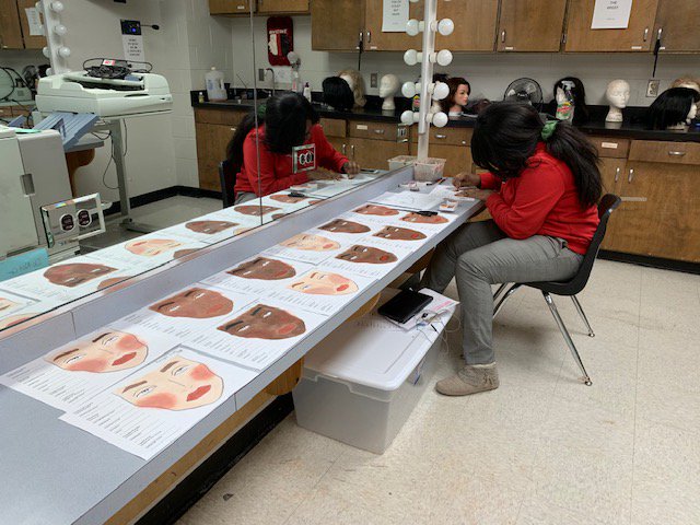 PPPTheatre's tweet image. What you see on stage is just a small part of a production. Junior Gilana Moody is the Makeup Chairman for "Sister Act". She is responsible for developing the look of each character. #getinTheAct #scsartsmatter @SCSNewsroom @GHSRedDevils @SCSK12Unified