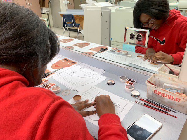 PPPTheatre's tweet image. What you see on stage is just a small part of a production. Junior Gilana Moody is the Makeup Chairman for "Sister Act". She is responsible for developing the look of each character. #getinTheAct #scsartsmatter @SCSNewsroom @GHSRedDevils @SCSK12Unified