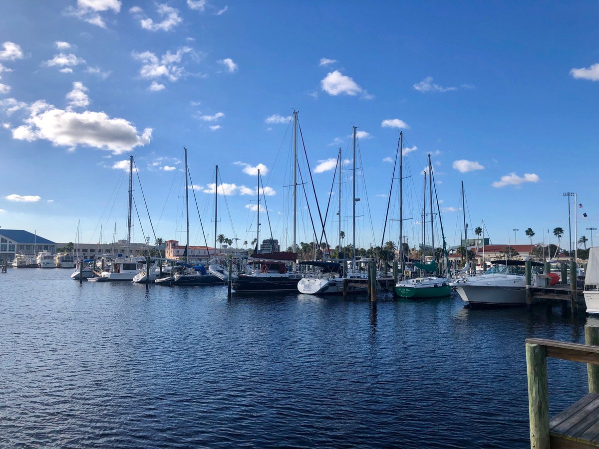 melodytravels's tweet photo. The clouds were working overtime for these great pictures in Daytona Beach. #ThursdayMotivation #lovefl #huddle19 #lovedaytonabeach https://t.co/9MkhJZrgcN