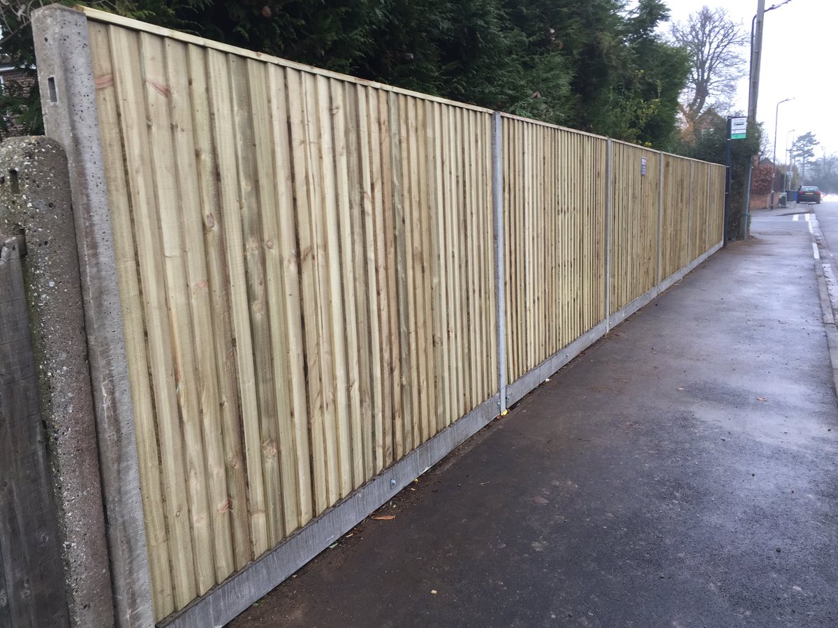 AcbFencing's tweet photo. #closebordfence #Maidenhead https://t.co/gaXkucfstQ