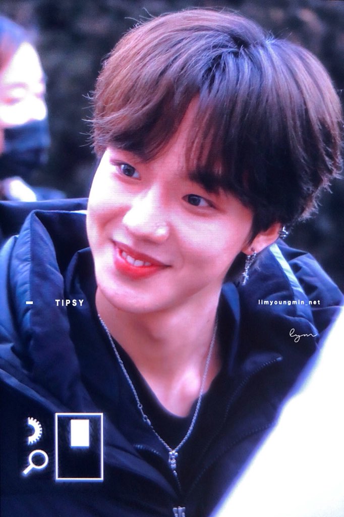 limyoungmin_net's tweet photo. 190111 배틀트립 출근 

ㅇㅇㅁ ㄱㅇㅇ ㅠㅠㅠㅠㅠㅠㅠㅠㅠㅠㅠㅠㅠㅠ

#MXM #임영민 #영민
#오늘도행복해_영민 https://t.co/6XzjJ4HDAm