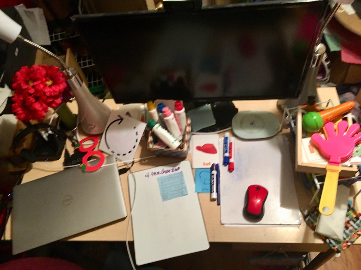 4teachersue's tweet photo. What’s in my desk?! Dell XPS, BenQ eyecare monitor, and my favorite props! #onlineteacherchat https://t.co/mNQFyFi1Vf