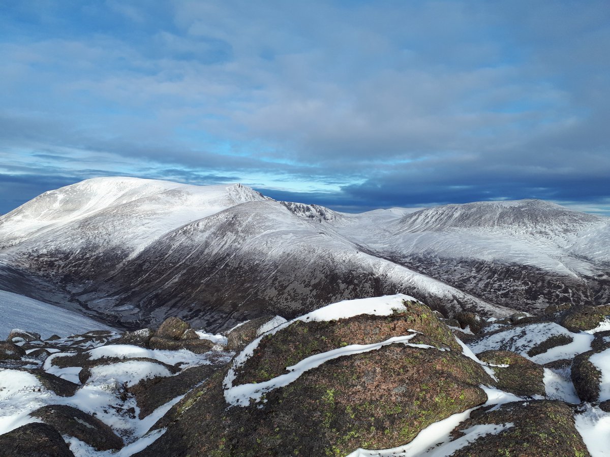 RunTheIsles's tweet image. Path was frozen solid yesterday but still SO grateful it was there! #pathsforall @VisitCairngrms #carnamhaim #munrobagging #stepcount #cairngormsnationalpark