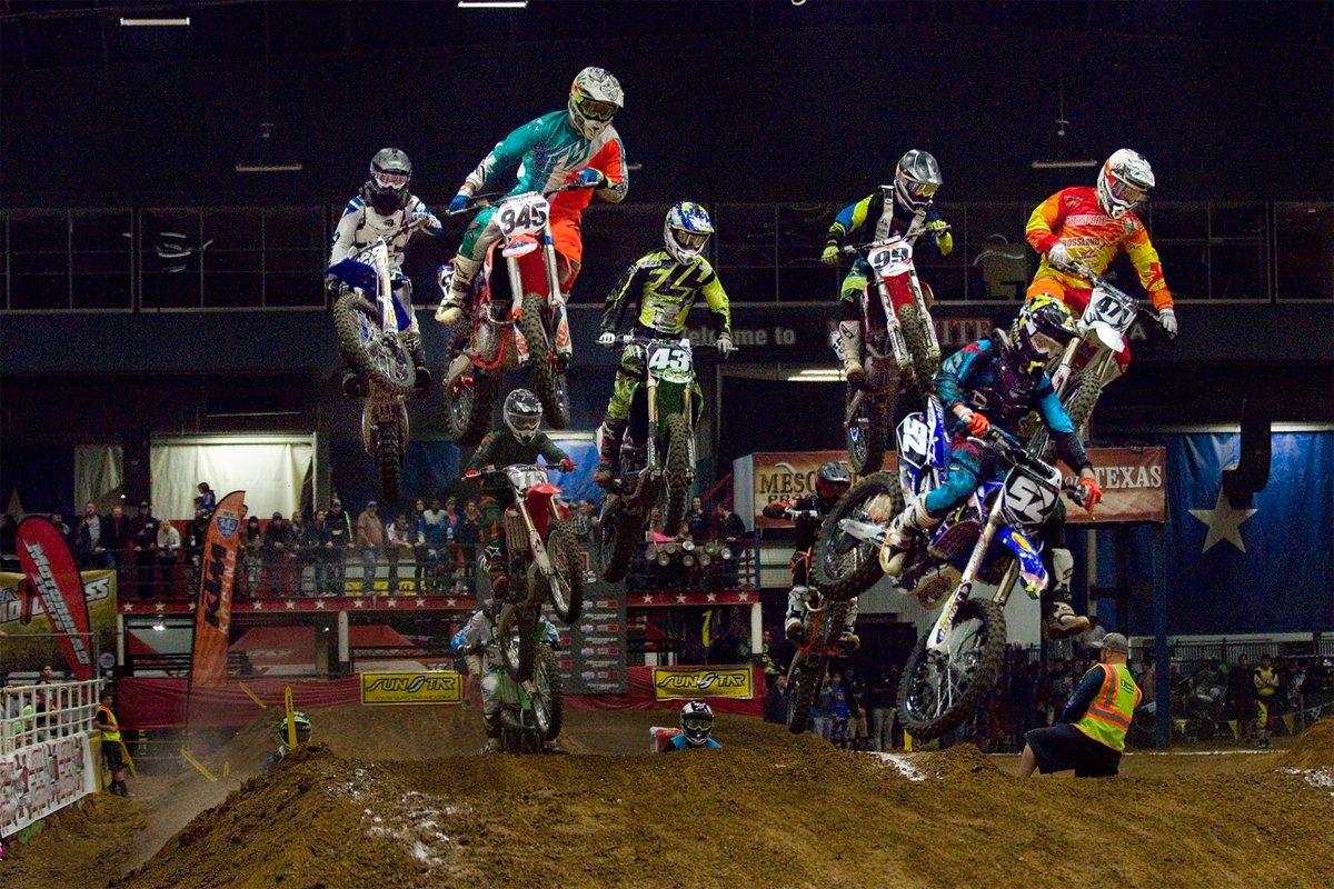 Nitro Arenacross Nationals!! LIVE at the #MesquiteArena ! Don't miss your chance to see on Friday &amp; Saturday , January 25-26! Tickets available here bit.ly/2GXE6fN Don't wait until is too late.