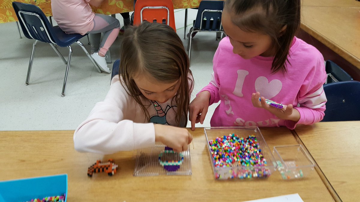 k4kpilotbutte's tweet photo. Our classroom was incredibly quiet as the children were focusing hard on their perler bead project! They created some amazing Russian themed keychains and magnets to take home! #LaserFocus #Hardworkers #RussianAround https://t.co/N9BpYcEWH3