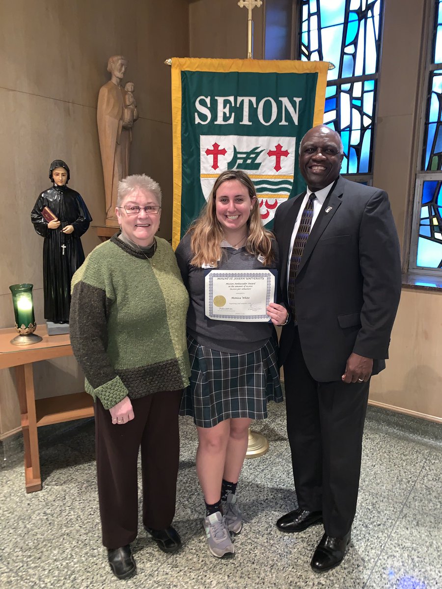 setonhs's tweet photo. Congratulations to senior Monica White! @MountStJosephU President Dr. H. James Williams & Director of Mission Integration Sr. Karen Elliot awarded Monica with a very special scholarship! She received the first-ever Mission Ambassador Award! So proud of you, Monica!#TimeForSeton https://t.co/yqUyW3wIWA