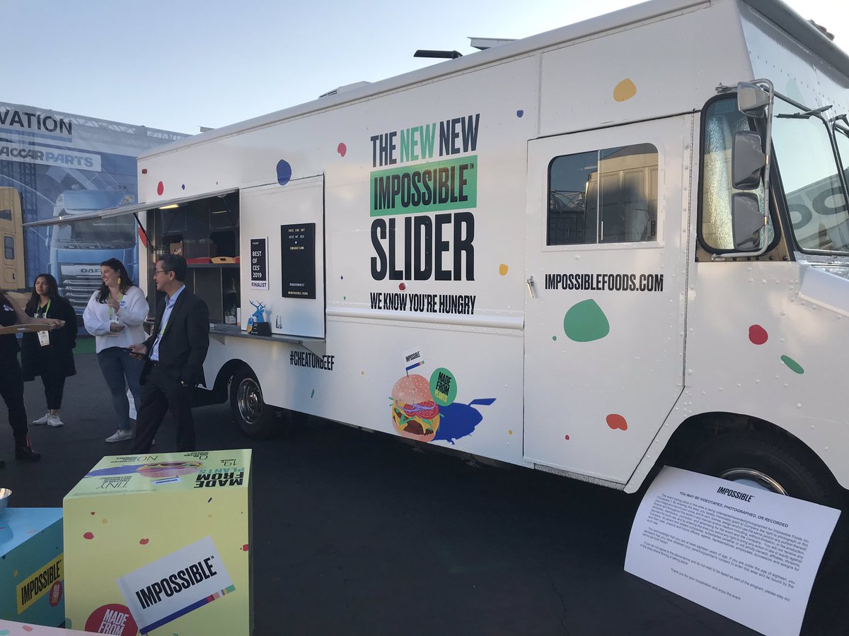 WalleriusK's tweet photo. It. Is. So. Good. @ImpossibleFoods if you can nail bacon next, I’ll go veg. #CES2019 #impossibleburger #impossibleslider #afternoonsnack https://t.co/27rJBbnmNZ