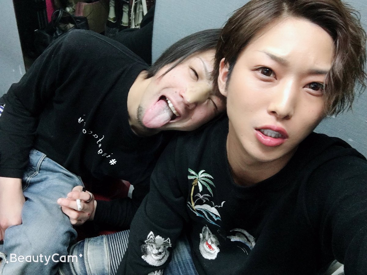 kzzm0704's tweet photo. 最近波に乗ってる田中と🤣👍

ちょっと酒弱なった😂 https://t.co/CGf4RFmwCD