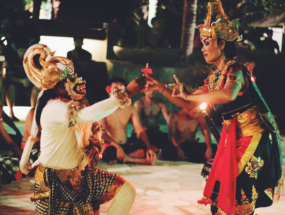 GTJineng's tweet photo. Come join us every Friday night from 6.30 pm to 9.00 pm and enjoy an abundance of succulent seafood grills, various kind of satay and many other Indonesian delicacies featuring Live Kecak Dance! All-You-Can-Eat dinner for only 230k++/person. #culdin #bali #balinese #culture #tgif https://t.co/NbujbzJsRg