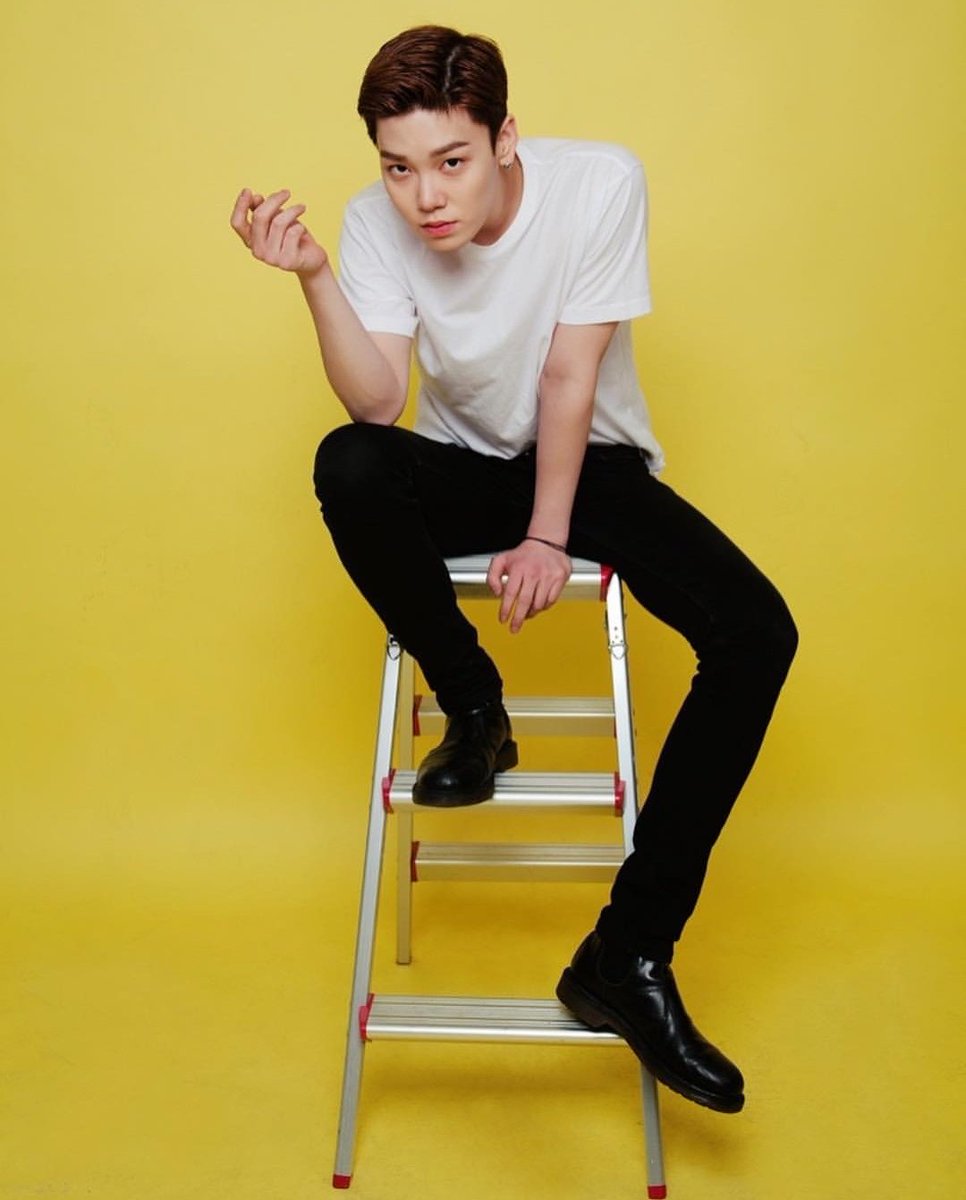 archivebanglo's tweet photo. junhong ending all models’ career https://t.co/AvCg4IJc4w