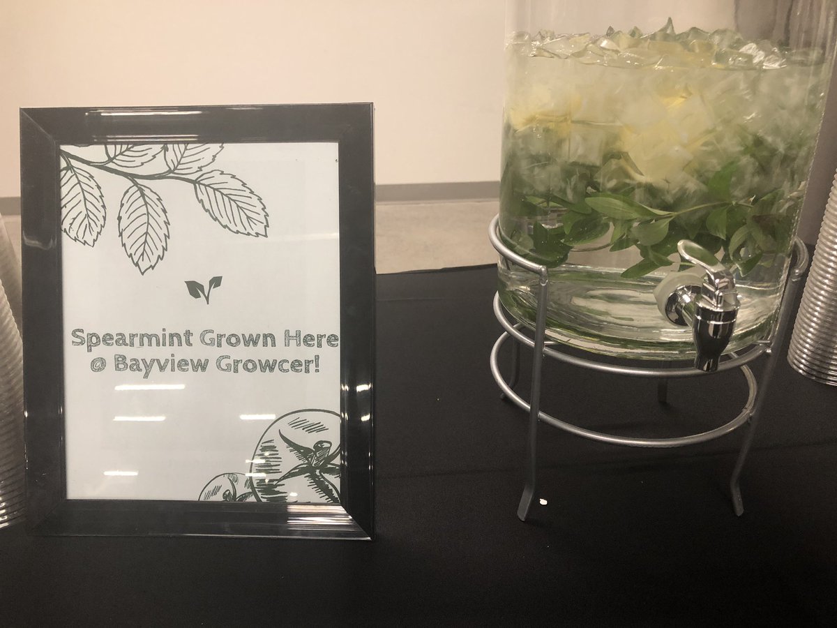 Bayview_Yards's tweet image. Flavoured water brought to you by the one and only @the_growcer. 🌱
That’s right, these greens were grown here at @Bayview_Yards! 👏🏽
#BayviewYards #MadeinOttCity #IOAccelerator