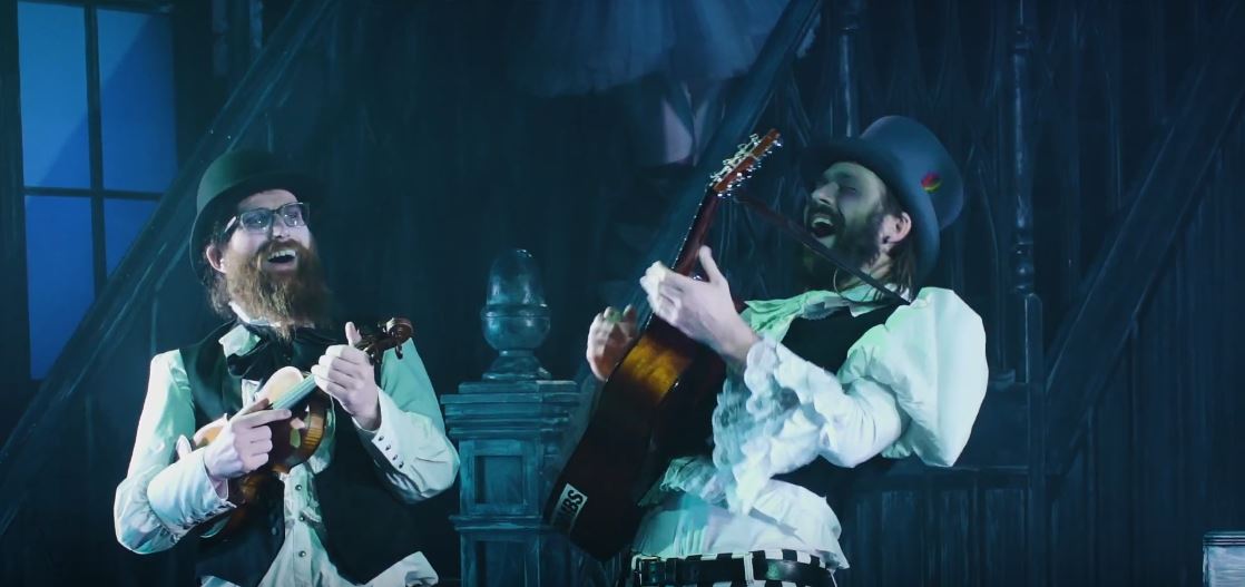 RubberWellies's tweet image. Our run at @BristolOldVic is almost over. Just a handful of shows left now. What fun we've had working with such an amazing cast &amp;amp; crew. Looking forward to a few choice festivals &amp;amp; gigs in 2019! x
hotdroprecords.com/the-rubber-wel…