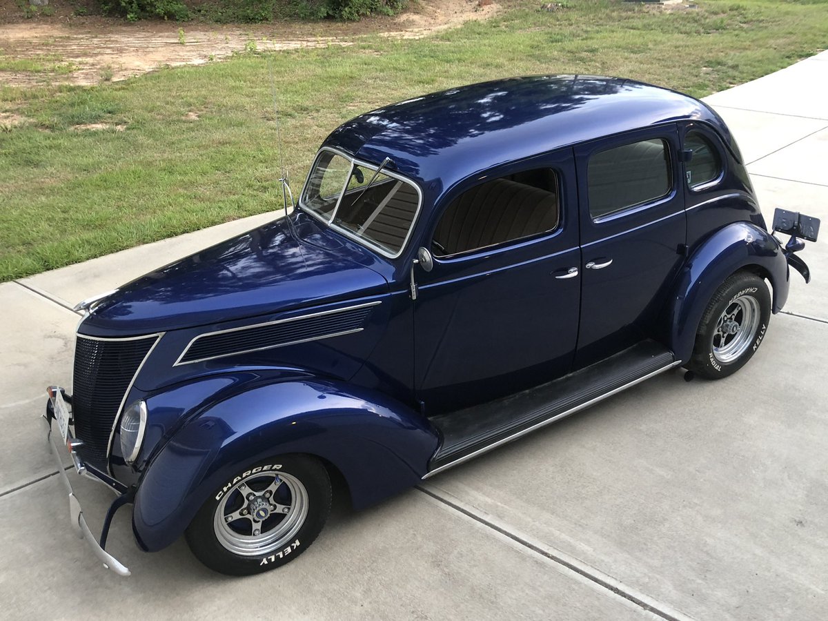 oldschoolstereo's tweet photo. @mecum #mystarcar 1937 all steel Ford Fordoor Slantback with Ford 302 V8, C4 tranny and 9” rear. Suicide rear doors, future sound system coming! #37Ford #StreetRod #SuicideDoors #MobCar https://t.co/8PJ3u3dQ0F