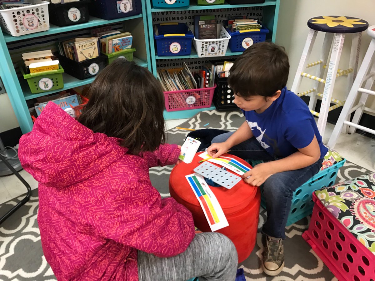 ChristanMartin5's tweet photo. These 3rd graders made so many connections while playing #BalanceBeans! Matter, simple machines, equality, measurement, AND problem solving, all while having FUN! Such great thinkers! @ThinkFun @ccps_gifted @GRESDragons #ITL https://t.co/2BPqMFSSw1