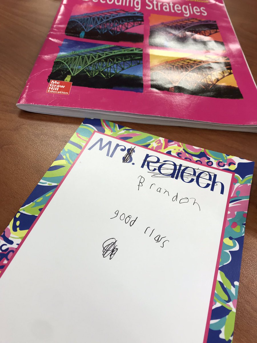 CherylBoeve's tweet image. 🤗I had my favorite walk-through of all time by the Principal For The Day WiNnEr! 🖊 He said, “I am the assistant to the principal, but not the assistant principal.” 😂 #goodclass #mcclure1819 #mymisd