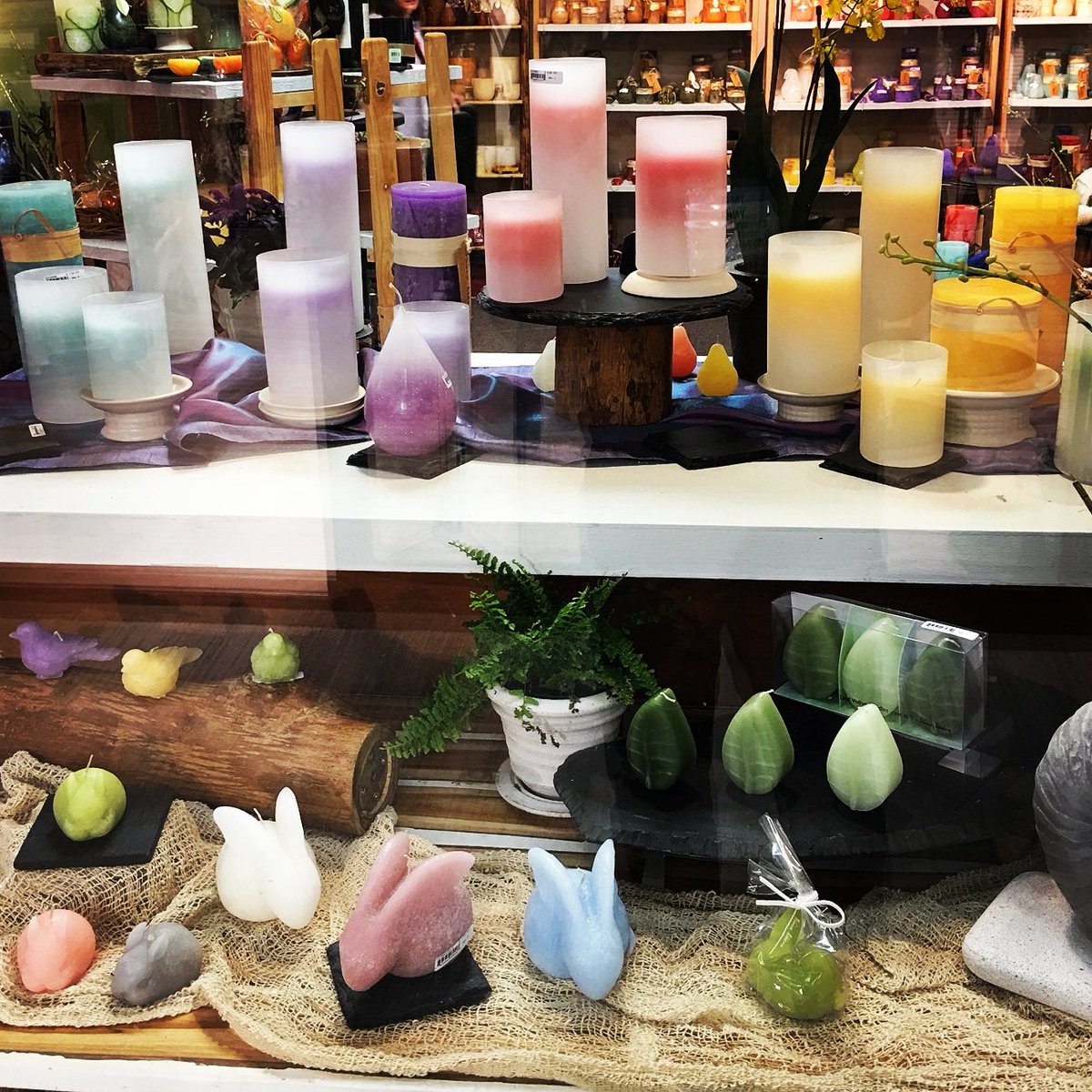 Spring is if #FullBloom at #vancekitira #americasmartatl <a href="/AmericasMartATL/">AmericasMart Atlanta | ANDMORE®</a> Check it out Building 2 Suite#1328A #bunnycandles #birdcandles #candles #Spring2019
