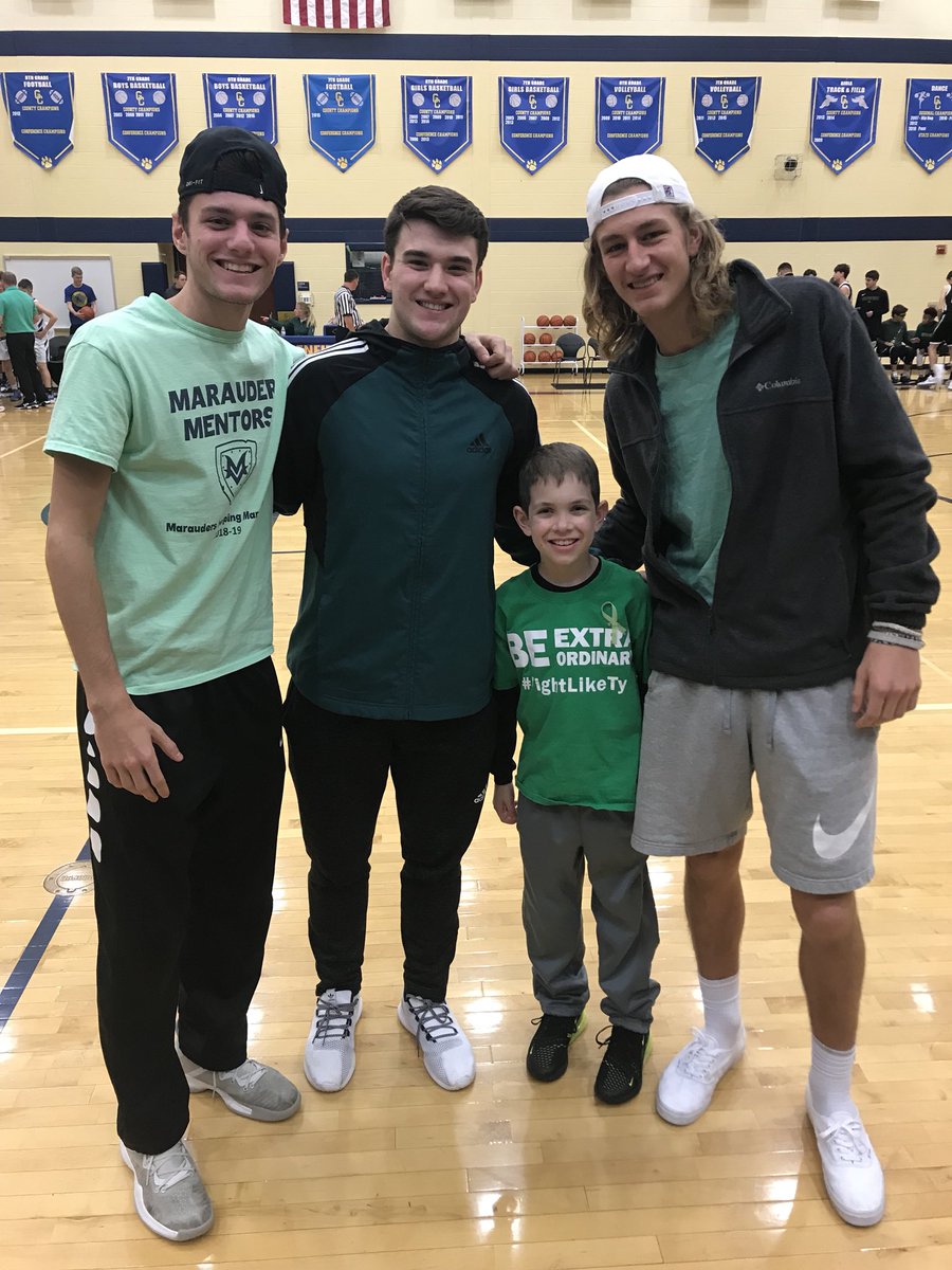 peytonmeadors's tweet photo. Best News I have Heard In A While!!!! My man Tyler is free and gets to go back to school soon!!!! His fight and positive attitude is so inspiring to me and so many others! I love you buddy💚💚 #fightlikety https://t.co/Q5Dxssiaa7