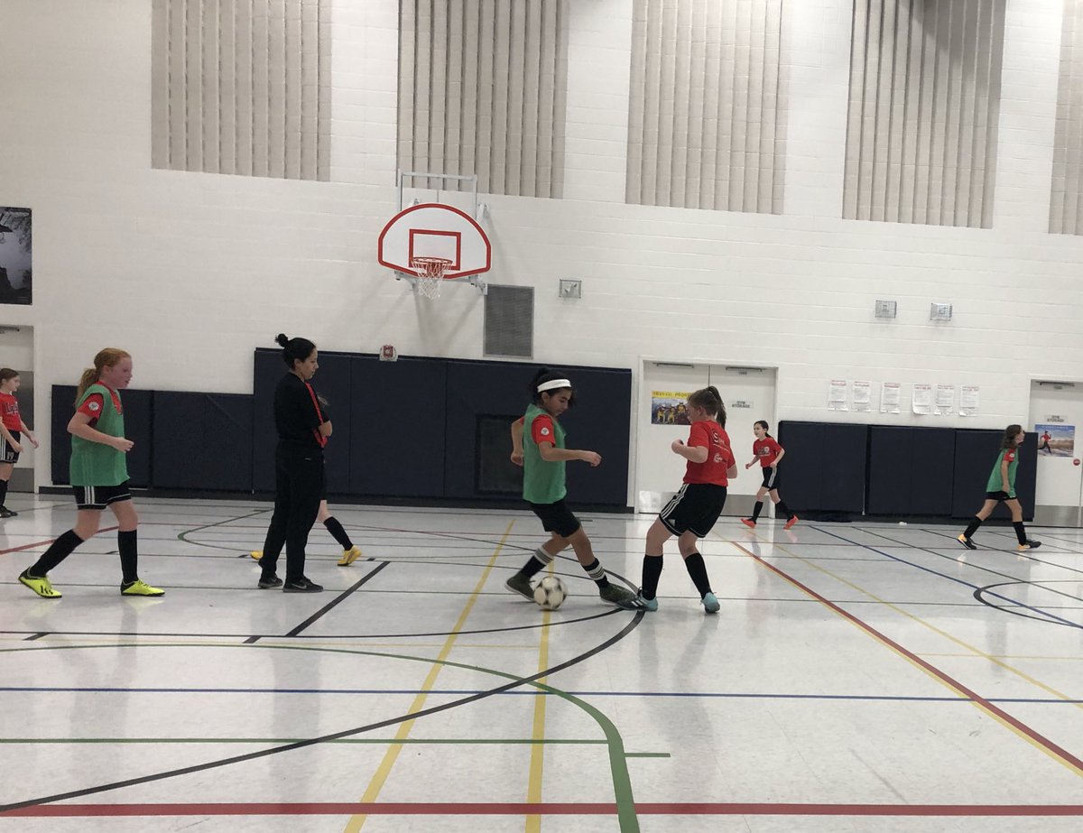 <a href="/London_FA/">London FA 🇨🇦 ⚽️</a> 2007 girls working on 1v1’s and 2v1’s at practice tonight with Coach Donna. #development #soccer #indoor #makeamove #takechances