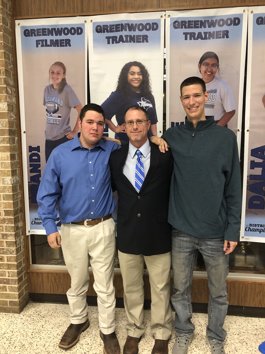 Great bunch of senior student trainers at the football banquet!  #INAM