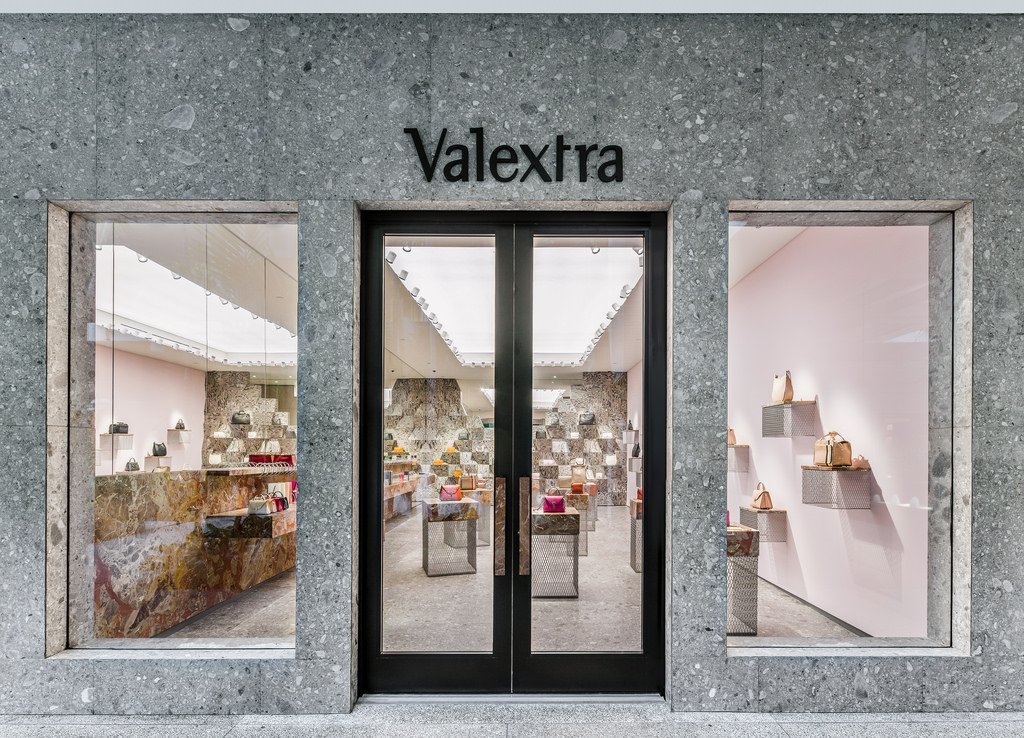 e_locations's tweet photo. Valextra opened a new store in Miami at Bal Harbour Shops
#valextra #miami #balharbourshops #storeopening #shopopening #elocations https://t.co/FKE5b4xJwN