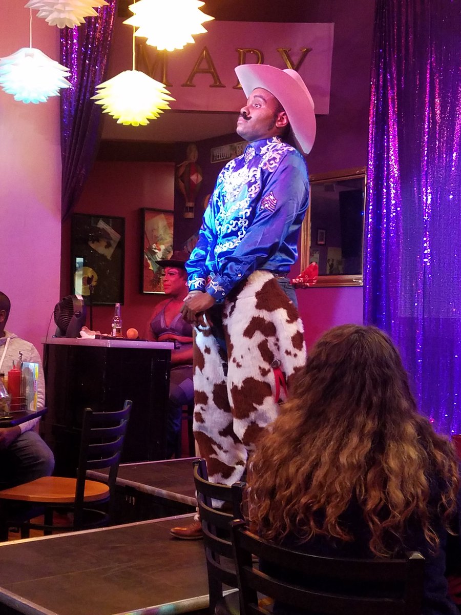 alifefilmodic's tweet photo. #PicVic #DragSurvivorKC https://t.co/pVUAgljHJZ