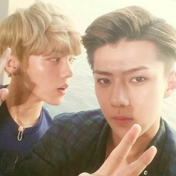 shikazexx's tweet photo. Kapalku tidak pernah mati
Hunhan never dies
#7yearswithHunHan https://t.co/fsAwUJlvbc