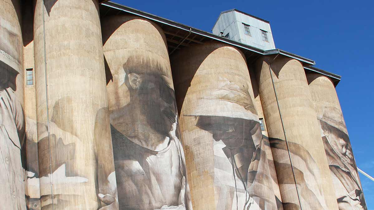 Heading to <a href="/visitgrampians/">Visit Grampians</a> over summer? Have a read of our must visit places to explore whilst you're in our region. ow.ly/iLx330nfUXY  #visitvictoria #grampians