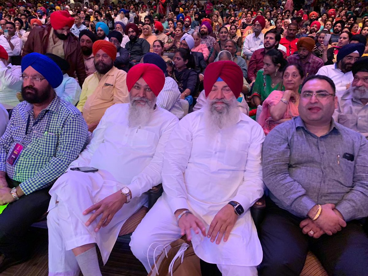 BSLaddiOfficial's tweet photo. Last Night At Mumbai #LohriFunction with MyFriends and Huge People https://t.co/wVTVFzBI40
