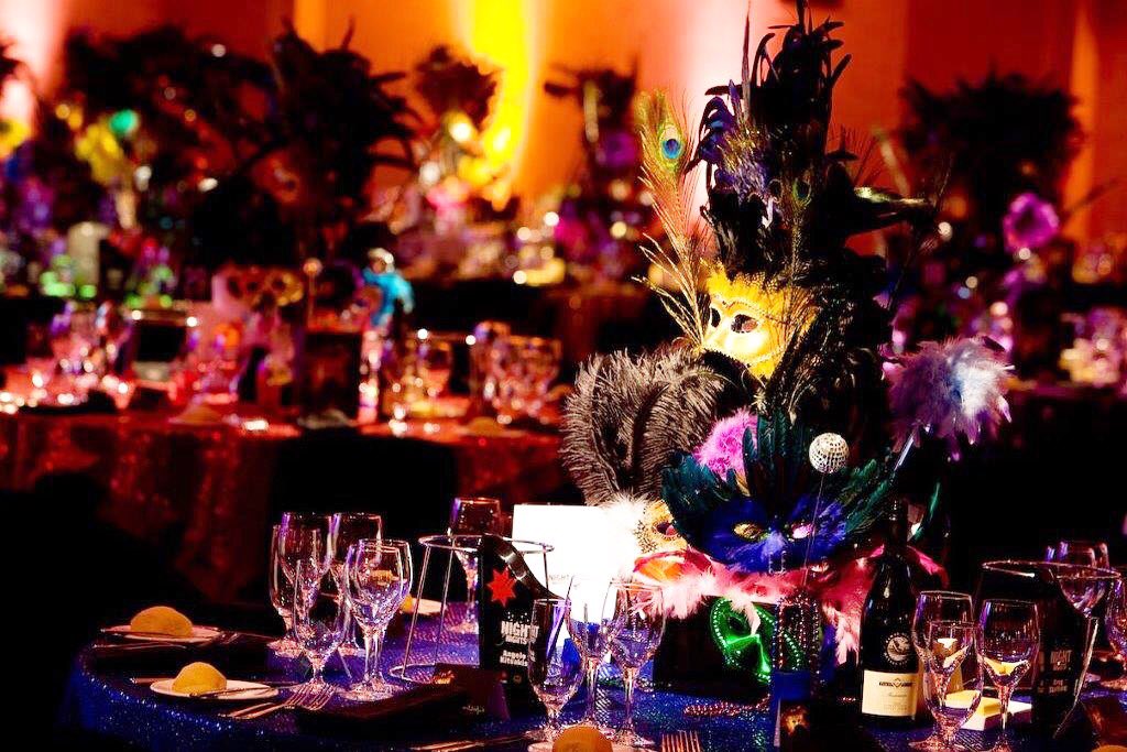 WE ARE READY FOR THE WEEKEND🤩🦹🏼‍♀️🦸🏼‍♂️🌟 #party #weekendvibes #MASQUERADE
