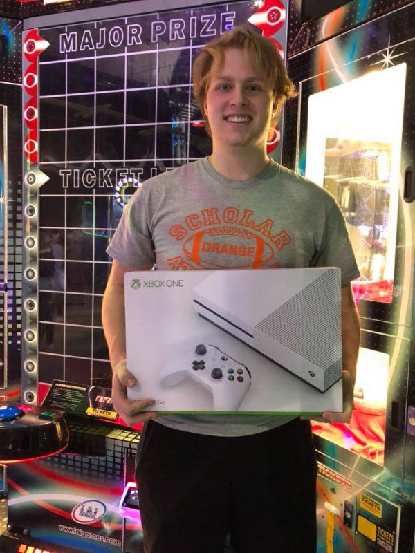 XActionPark's tweet photo. Big Winner = Even Bigger Smile ๐
Another Arcade Champ (*people actually win big here, for reals)
.
.
.
#xbox #winner #allsmiles #iwon #arcadeprize #arcade #arcadewin #nojoke #forreals #fortlauderdale #mami #palmbeach #boca #florida #thisisxtreme https://t.co/v24Lk2upIj