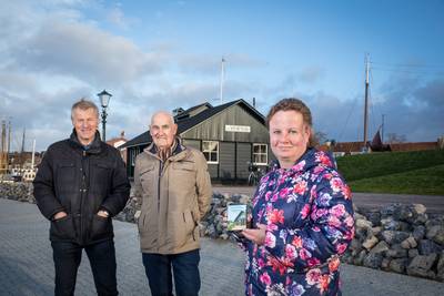 Al kwartettend leren over de visafslag van Elburg: Wat is een bascule, een afmijnklok of een vuurduveltje? Weinig mensen weten dat. Met het kwartet van de Visafslag Elburg kan je nu spelenderwijs leren over deze niet-alledaagse voorwerpen. Het kwartet… dlvr.it/QwQsVZ