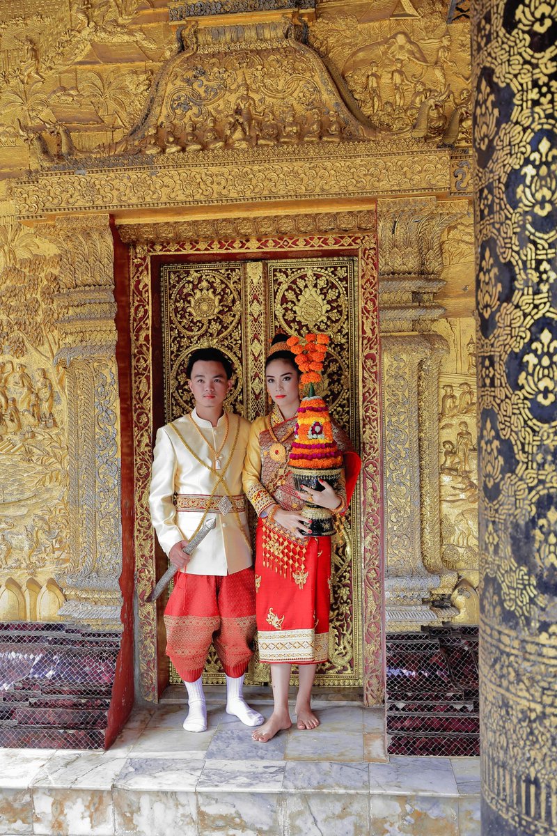 シン の詳細情報】 国：#ラオス🇱🇦 民族衣装の詳細：ラオスの多数派