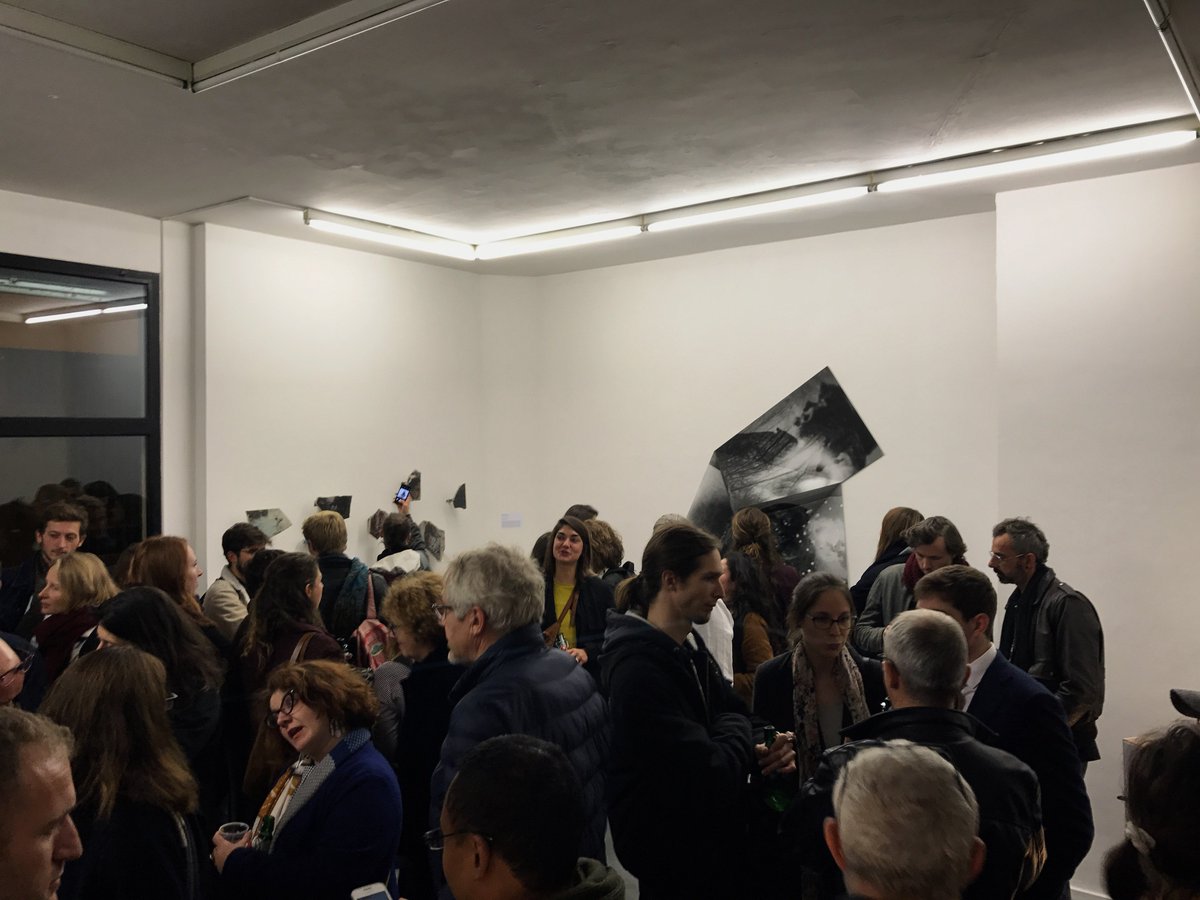 Bit20Paris's tweet image. °#BIT20PARIS 1ère EDITION : C'EST FINI ! RENDEZ-VOUS EN 2020 ]
Grand merci aux artistes, public, bénévoles, partenaires médias et logistiques, ainsi que tous les lieux du 20è arrondissement ayant accueilli les expositions. #paris20 #photo #artcontemporain #biennale