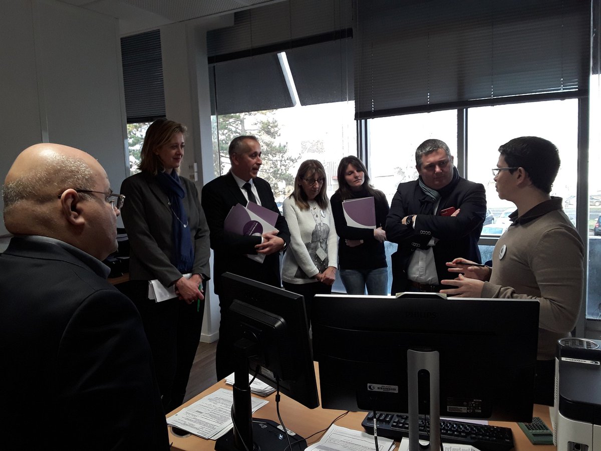 Visite de Mr Borowczyk , Député de la 6eme circonscription de la Loire a 
l agence POLE EMPLOI d Andrezieux , une équipe au service des besoins du territoire, merci à eux
