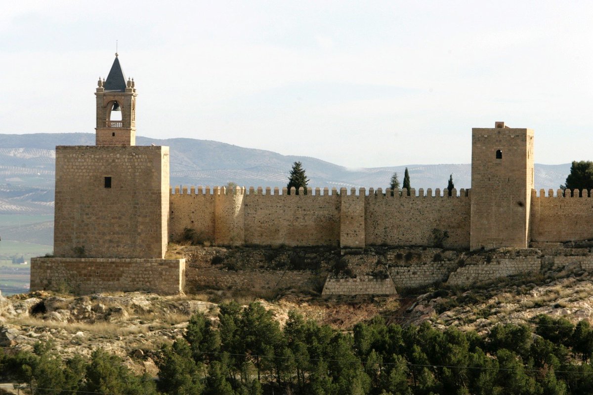 La visita guiada al municipio de Antequera es de indudable belleza. No dudes en recorrerla y disfrutar de este gran patrimonio.

Para más información, visite nuestra página web
➡️ allinmalaga.com