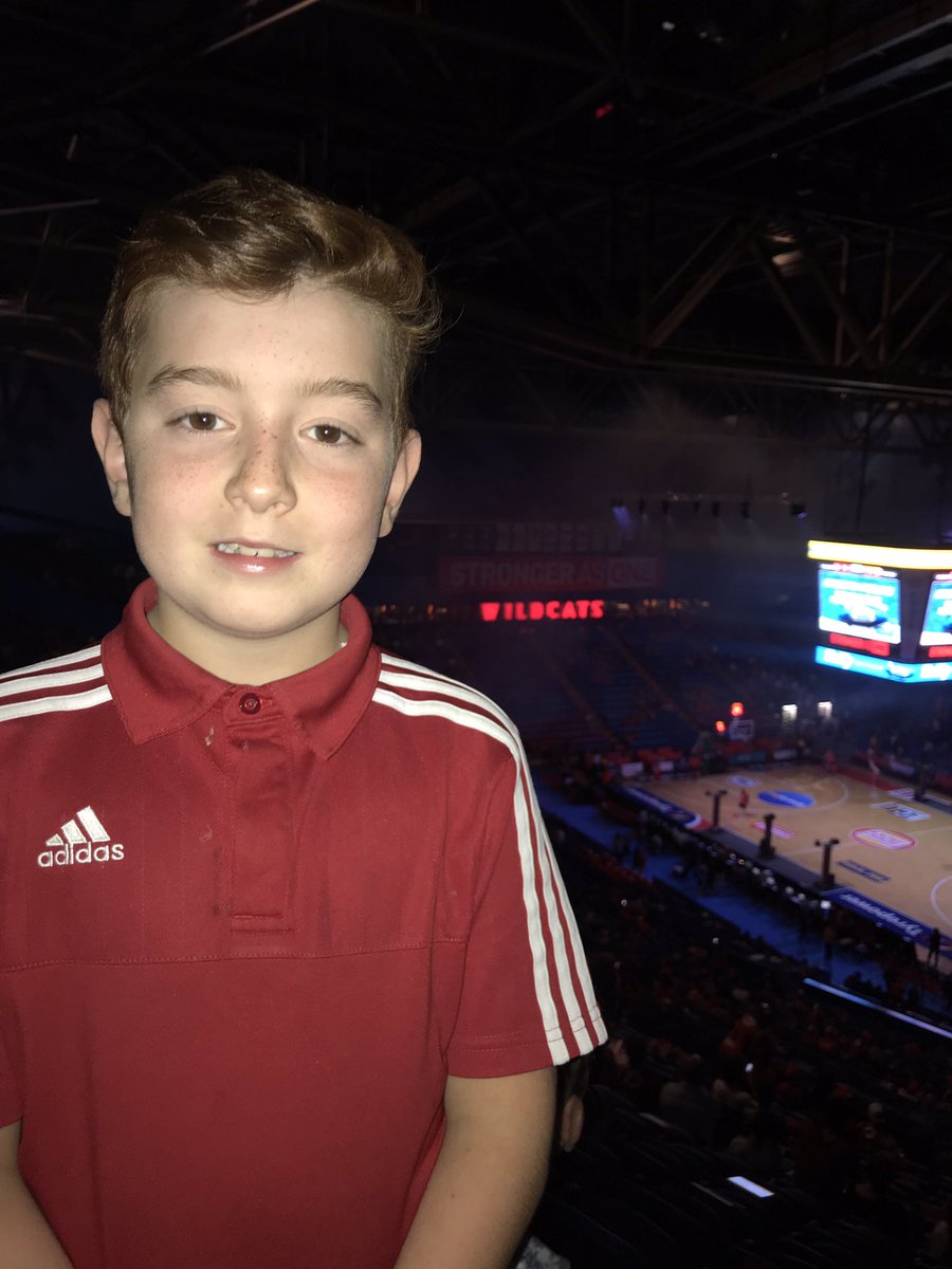 #RedArmy #thriftyselfie