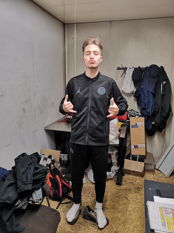 kever kleding verraad gogoalsoccer on Twitter: "#psg training jacket suit 2018  https://t.co/uso1QhL394 #soccer #paris #france #jordan #football  https://t.co/1OsOueSEfk" / Twitter