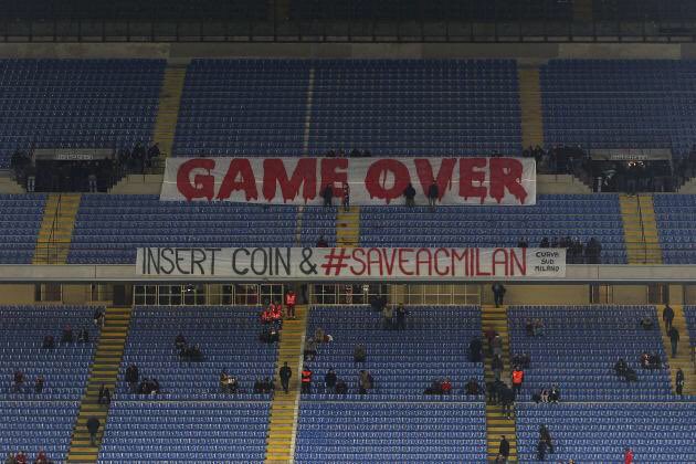 Youngyy___'s tweet photo. @tfMichael1892 @NUFC Time to take action now #SAVENUFC https://t.co/loCrcPKo1K